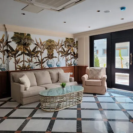 Ξενοδοχείο Mono Life *