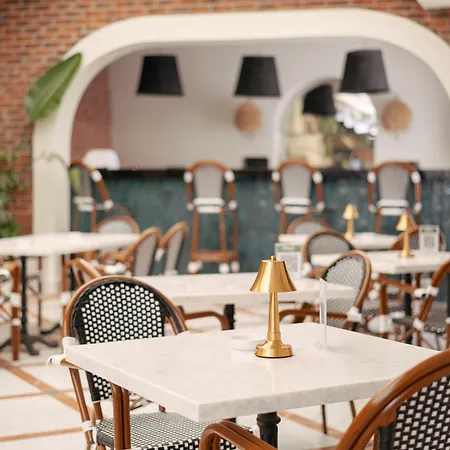 Mono Life Hotel *