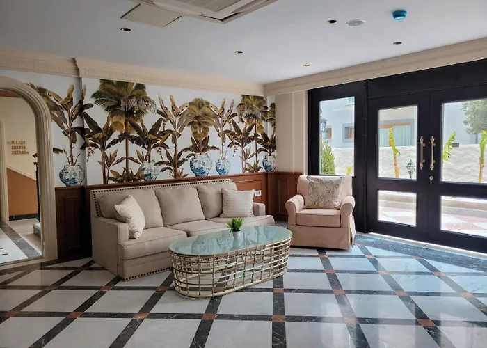 Hotell Mono Life *